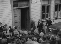 Arestasjonene, 10. mai 1945. Johan Mong og Gustav Fardal med
