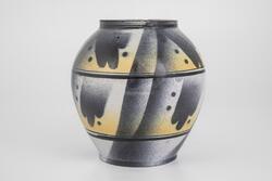 Art Deco vase [Vase]