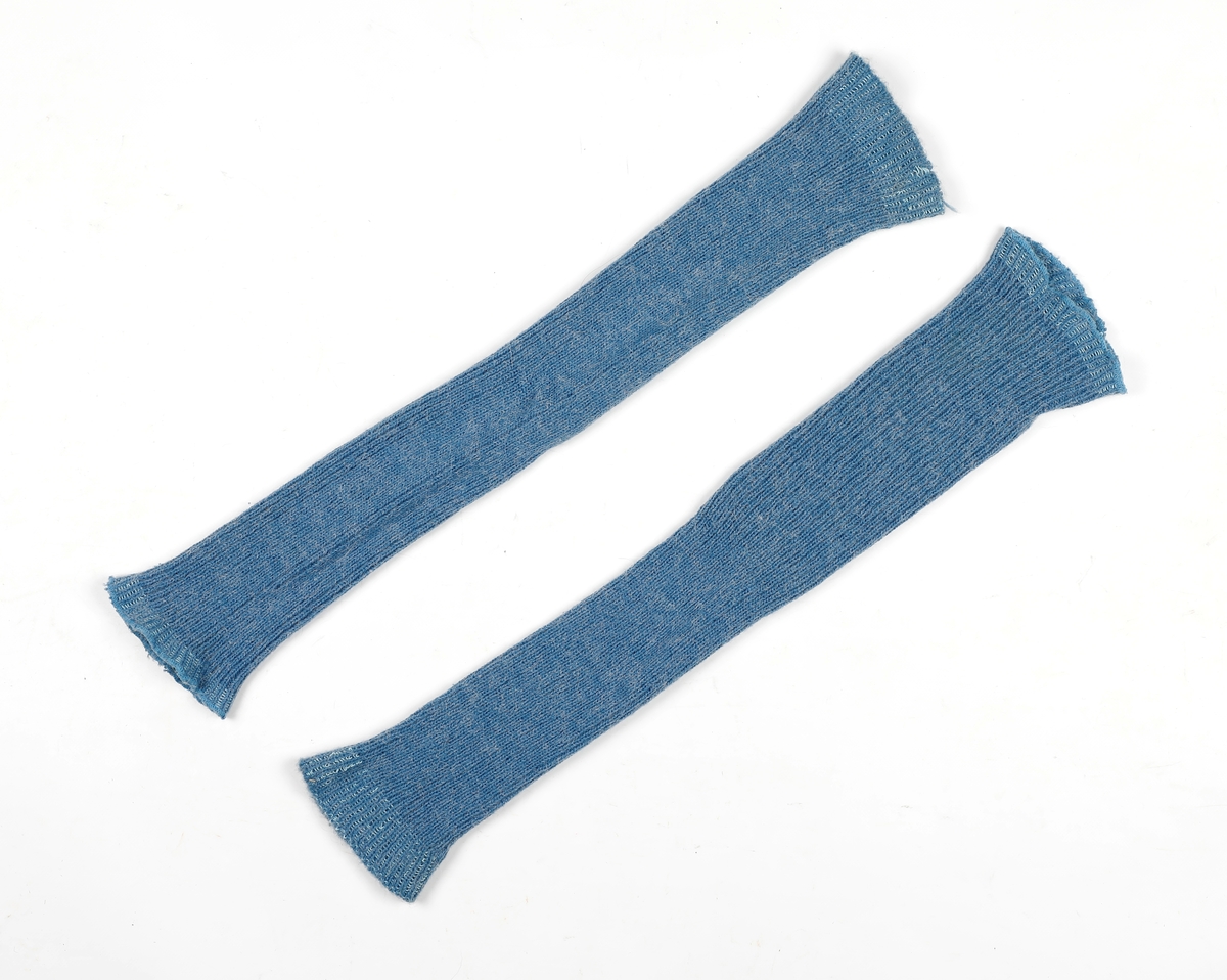Leggvarmere strikket med en rett og en vrang med ekstra elastikk oppe og nede. 