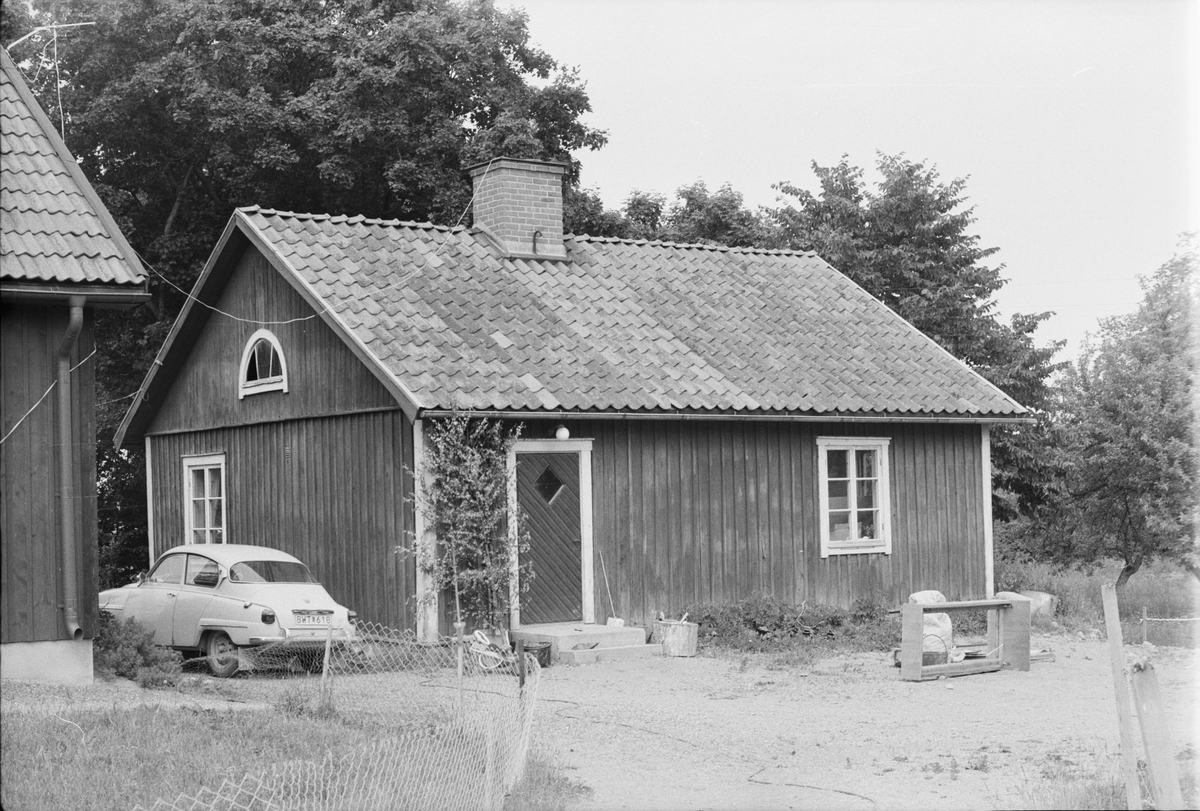 "Lillstuga", Brunna 1:1, Brunna gård, Vänge socken, Uppland 1975