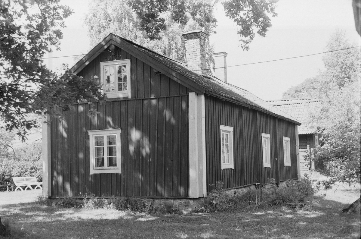 Bostadshus, Ekeby 6:1, Ekeby by, (tomt 4), Vänge socken, Uppland 1975