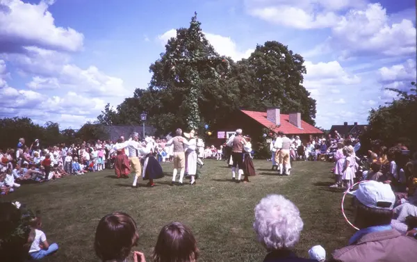 Midsommarfirande I Kärna Hembygdsgård. Malmslätt - Bild Linköping ...