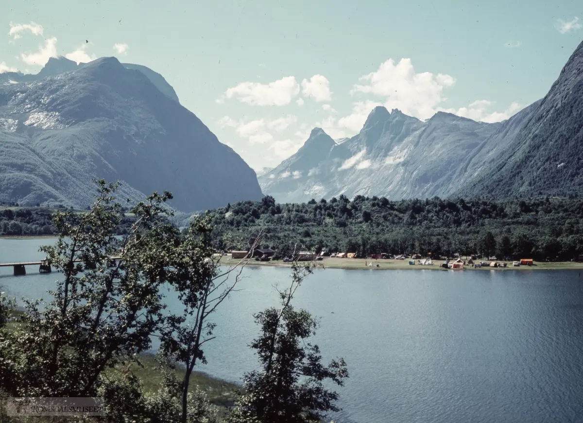Åndalsnes Camping ved Grøttør bru.