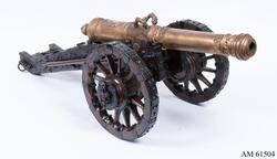 Modell av 24-pundig kanon