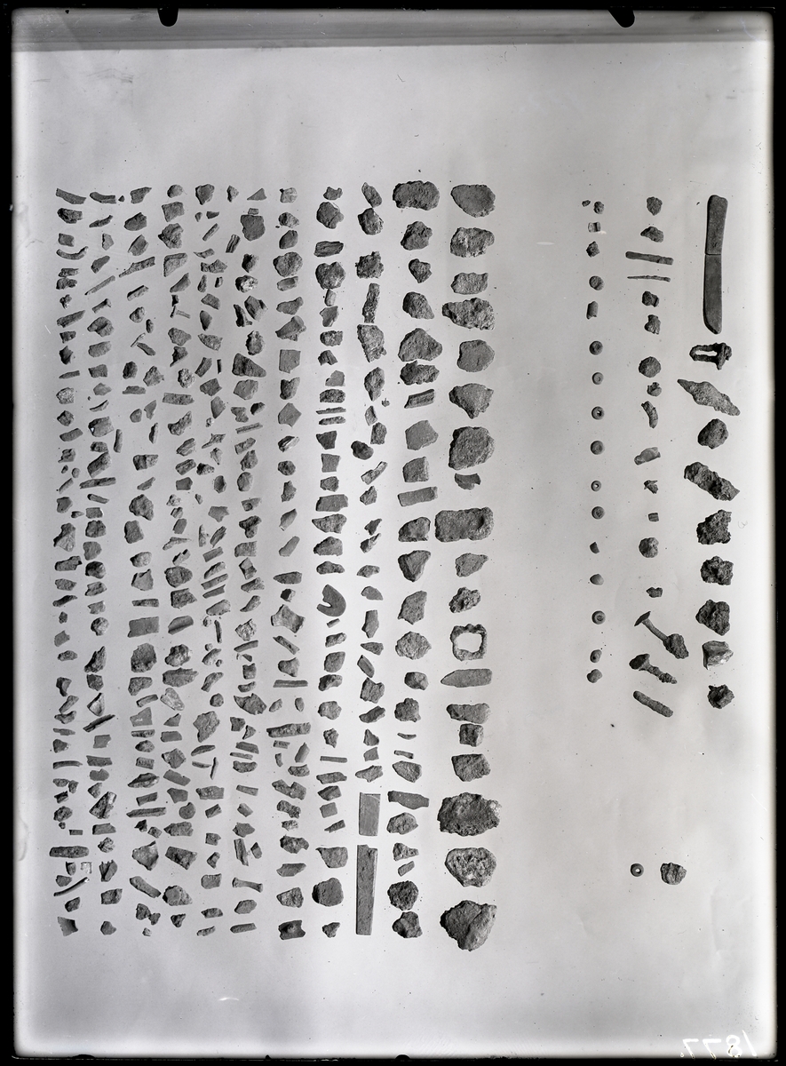 Gravfynd från grav 1 och 3 från arkeologisk undersökning från Norräng, Västmanlands läns museum.