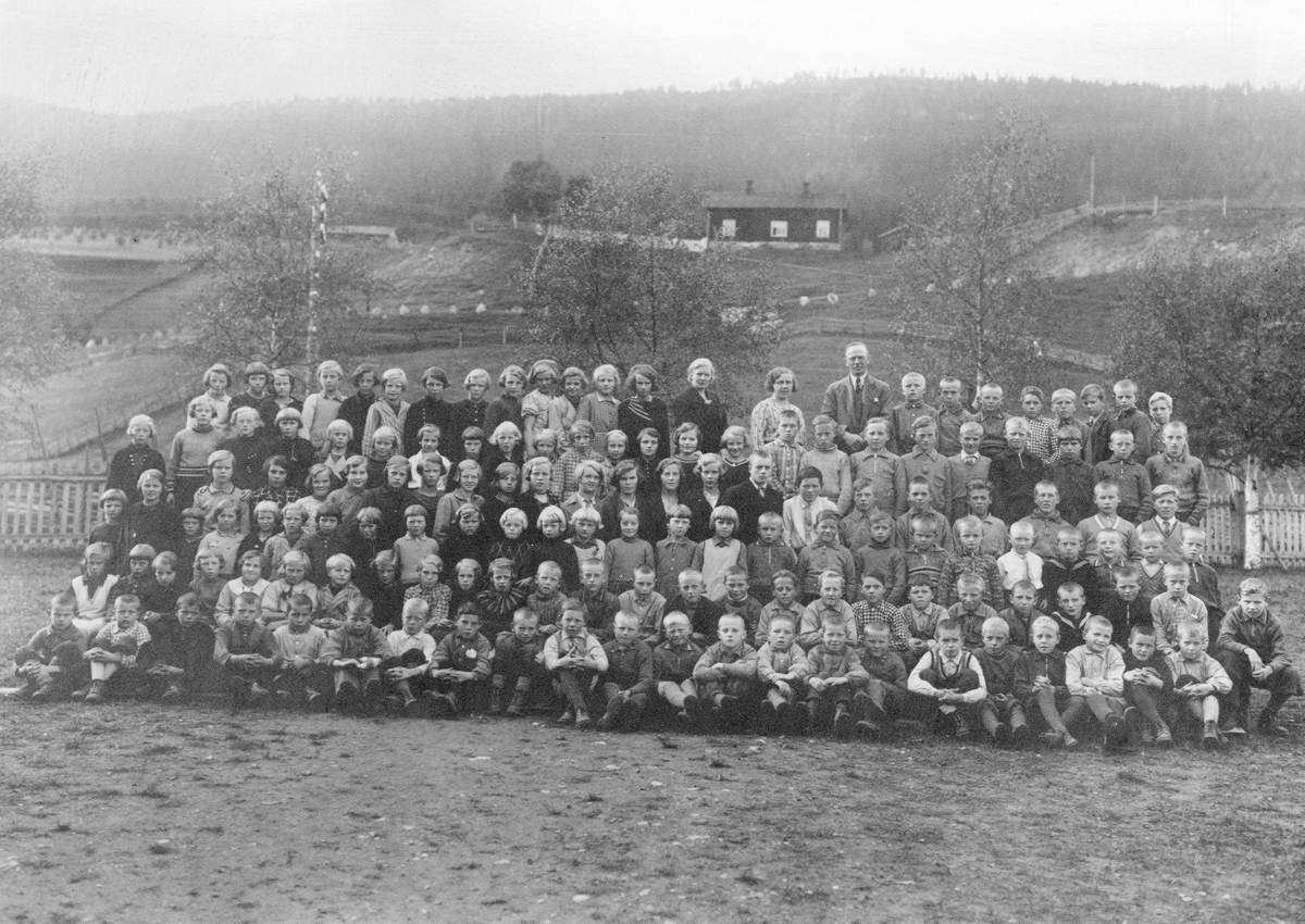 Berger skole ca. 1934. Å66-Å69