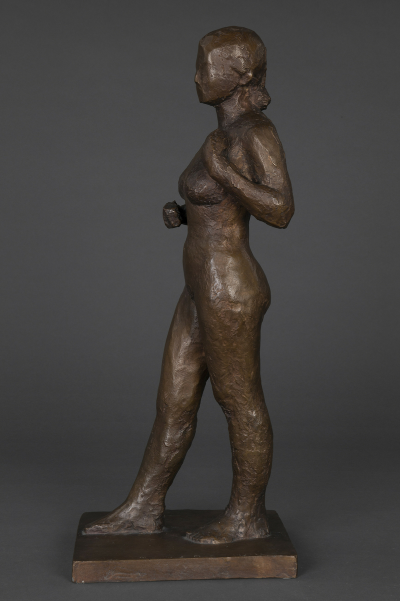 Stående kvinneakt [Bronseskulptur]