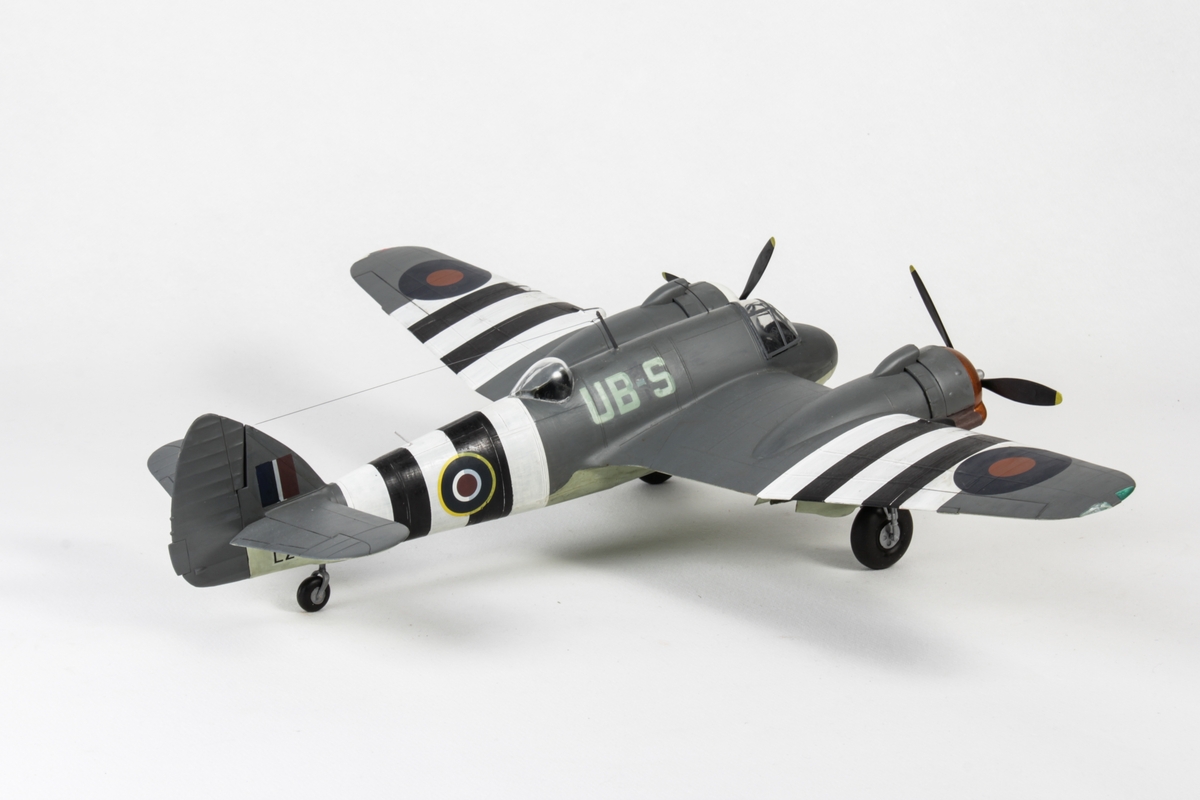 Modell av krigsfly fra 2. verdenskrig. Bristol Beaufighter