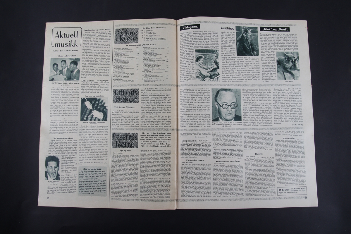 Magasin med rektangulær form som inneholder diverse artikler, tegneserie og rekalme