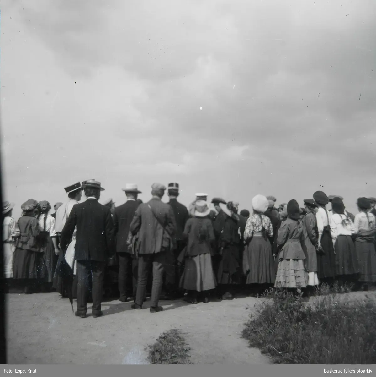 Fredriksten festning i Halden. Elever fra Hønefoss middelskole er på skoletur i 1910.