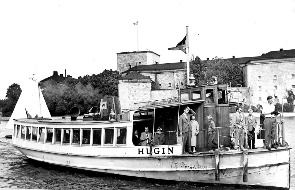 Passbåten HUGIN i Fästningssundet vid Vaxholm.