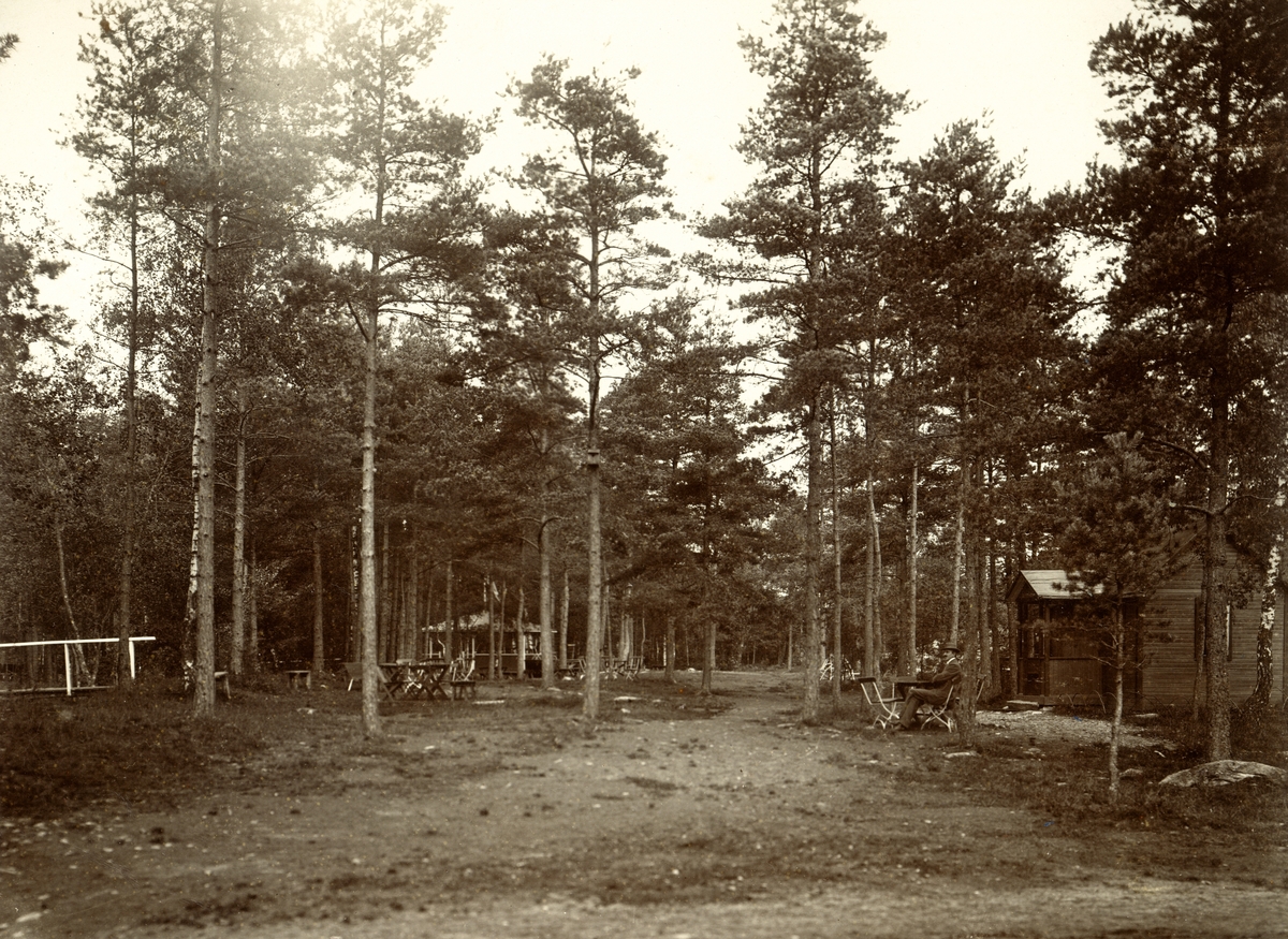 Kvarnhagen på Öster, Växjös första Folkets park. Ca. 1913.