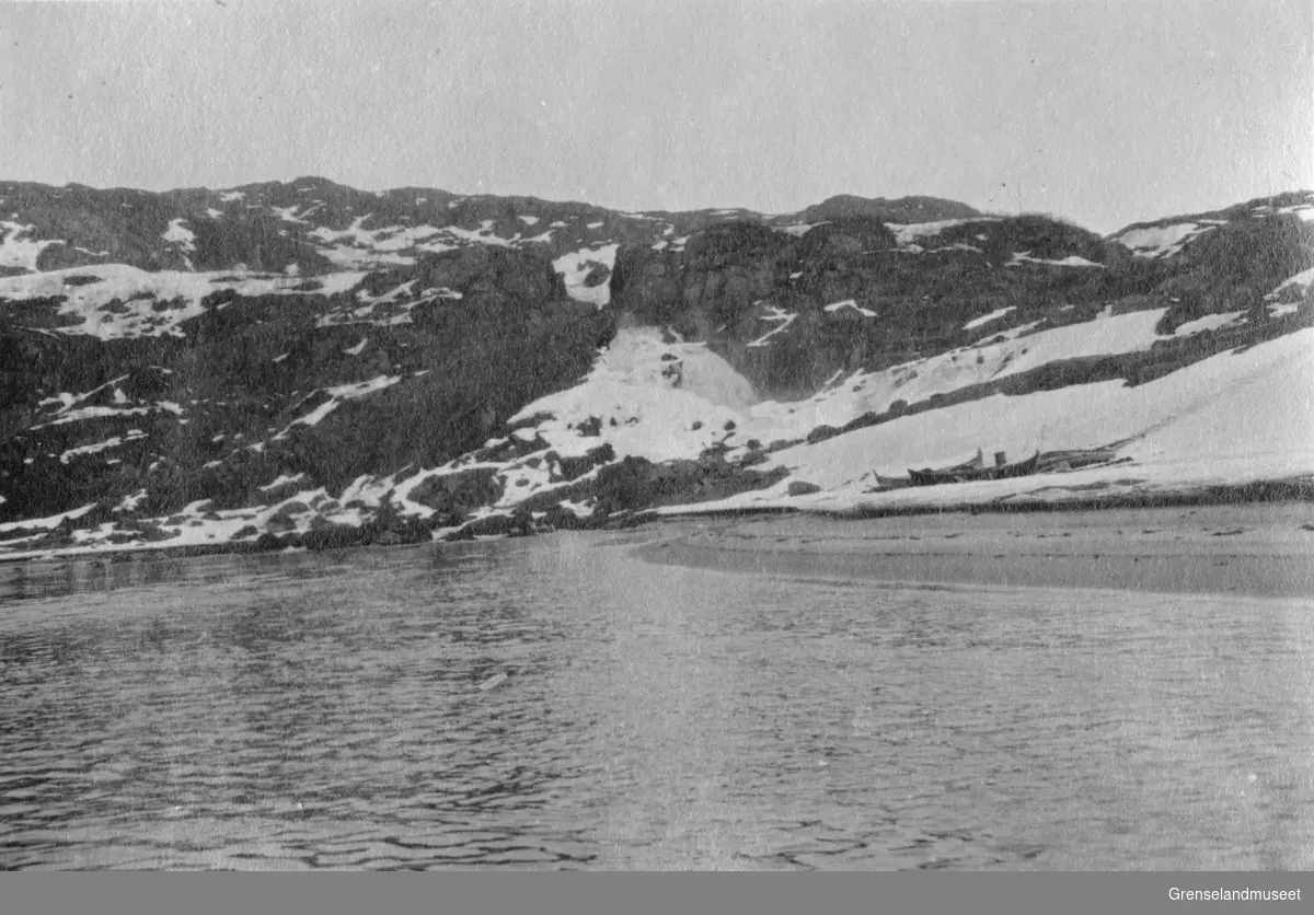 Adamsfoss sett fra sjøen, 14. mai 1919.