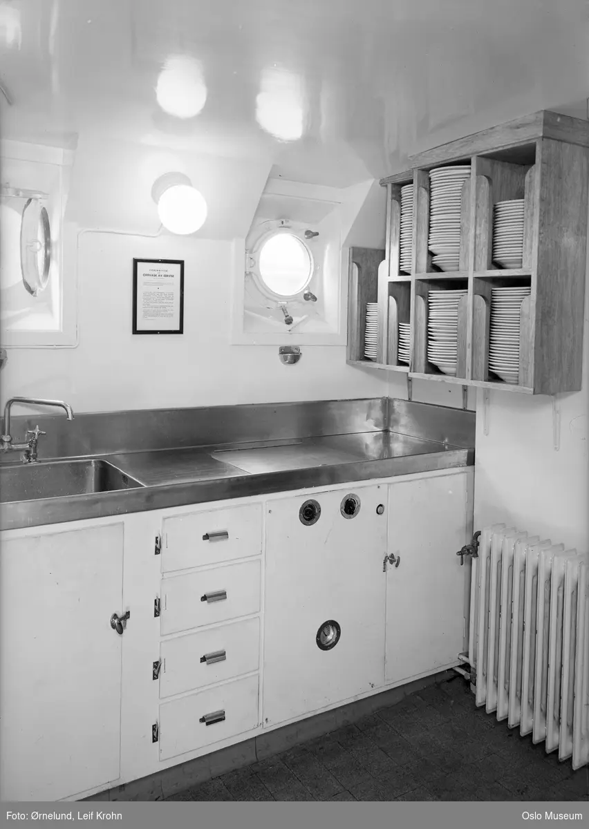 m/s Ingøy, interiør, bysse, oppvaskmaskin