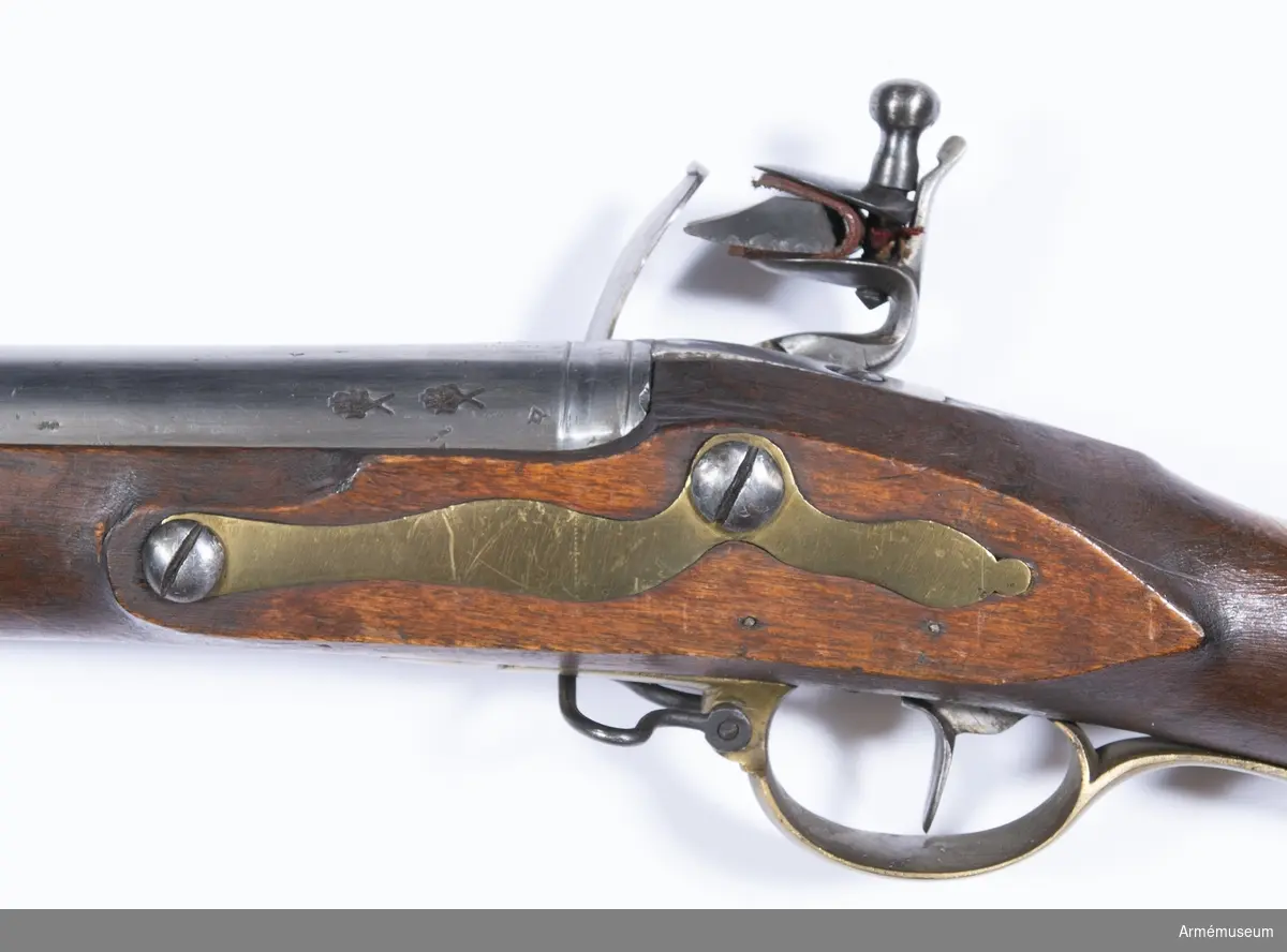 Grupp E II b.
Flintlåsgevär. Förändringsmodell klass 2 omkr. 1820 från 1808 inköpta engelska gevär. Modellexemplar?