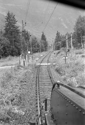 Planovergang på Rjukanbanen sett fra lokomotiv ved Bruflåt.