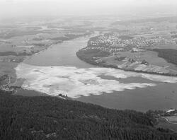 Flyfotografi, tatt ned mot Bingen lenser i Sørum i Akershus 