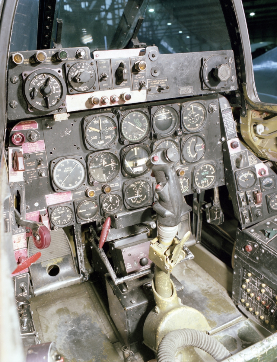 Cockpit Republic F-84G Thunderjet. - Forsvarets museer / DigitaltMuseum