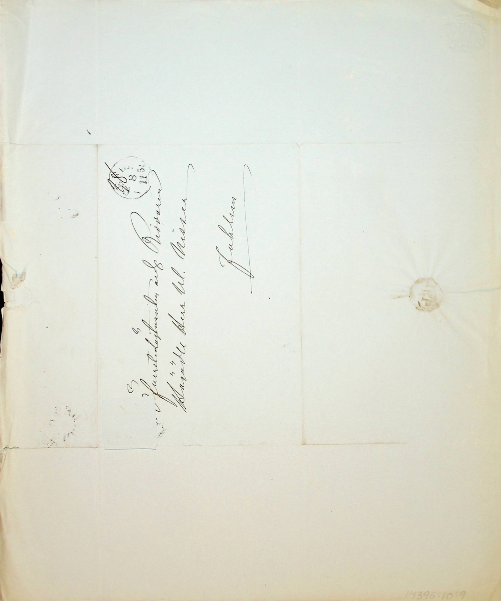 Brev och telegram från J.W. Petre, Gävle år 1855-1858 till W.A. Nisser. Ang. bl a: Aktier (Gävle-Dala Järnvägsaktiebolag) och tågolycka vid Valbo, där en skräddare omkom.