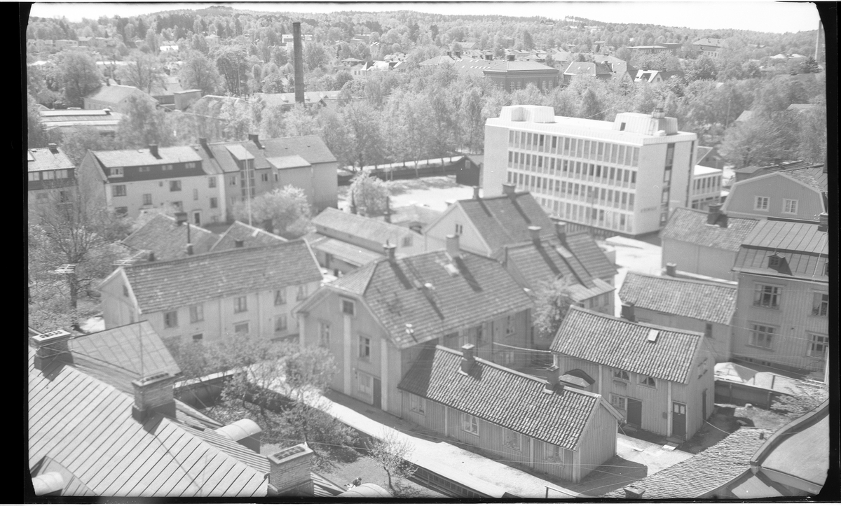 Utsikt mot sydväst från Christinae kyrkas torn,med kvarteren Solen, Hoppet och Kristina. 

Foto den 3 juni 1962.