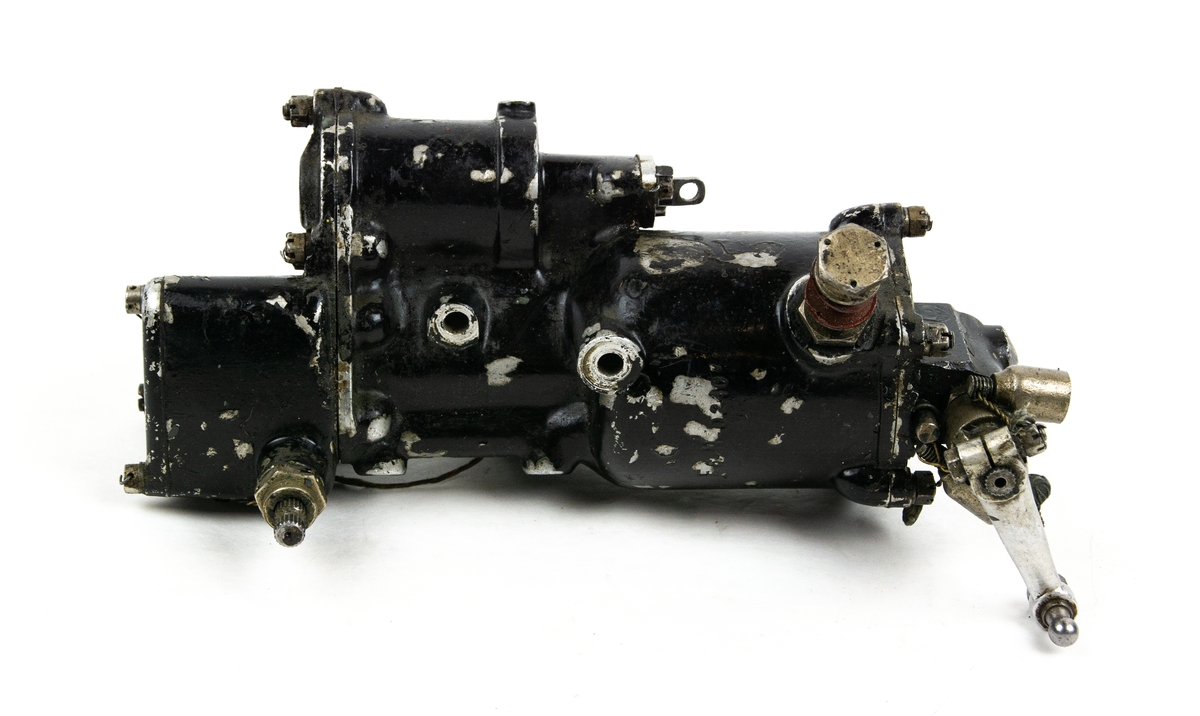Motordel till Caproni, för kompressortrycket för motortyp: IF Delta RC 35. Av svartmålad metall med rörliga kolvar.