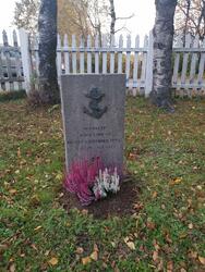 Anders Træets grav på Fauske kirkegård