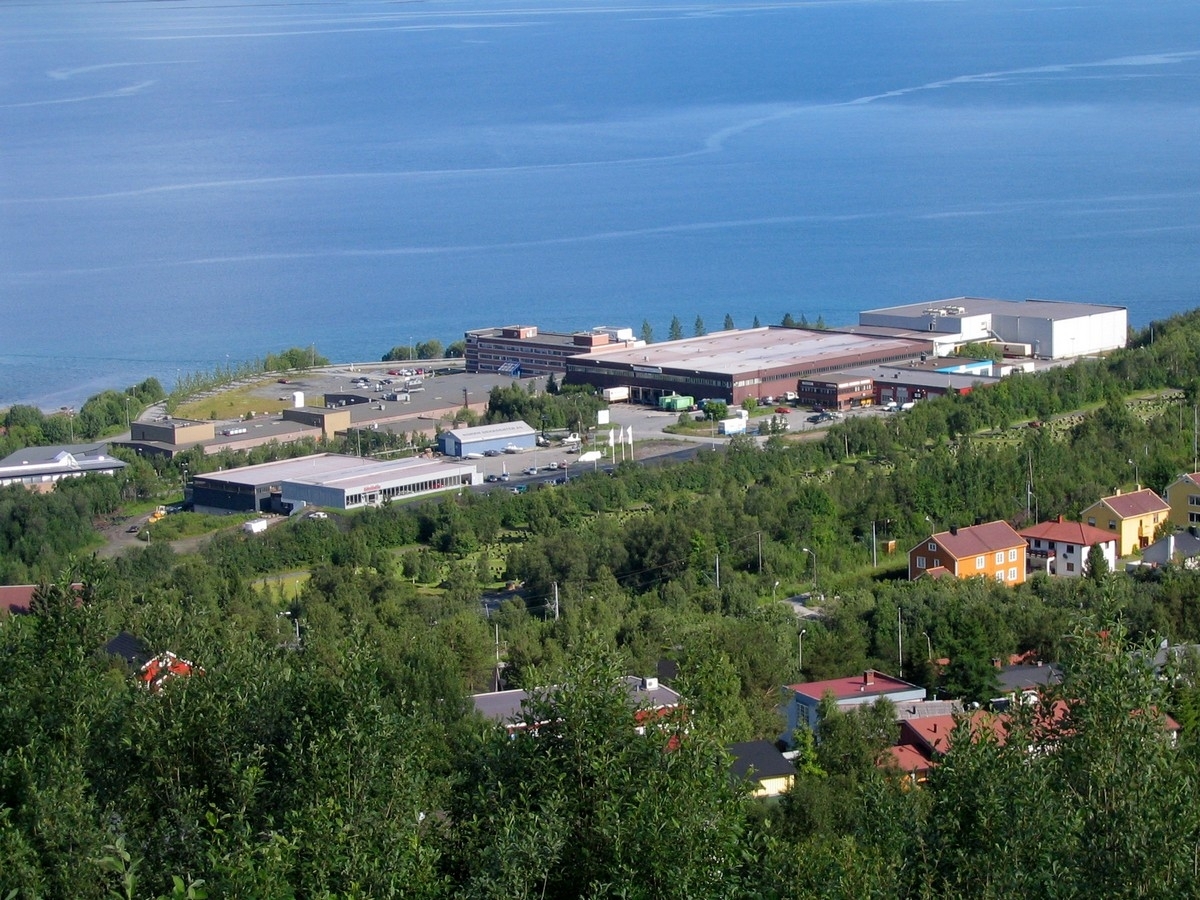 Teknologiparken, Narvik. SIVA-bygg, Kr. Hansen engros. Foto juli 2004.