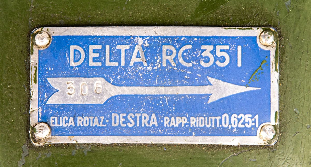 Propellerväxelkåpa för motor IF Delta RC 35, till flygplan B 16 Caproni.