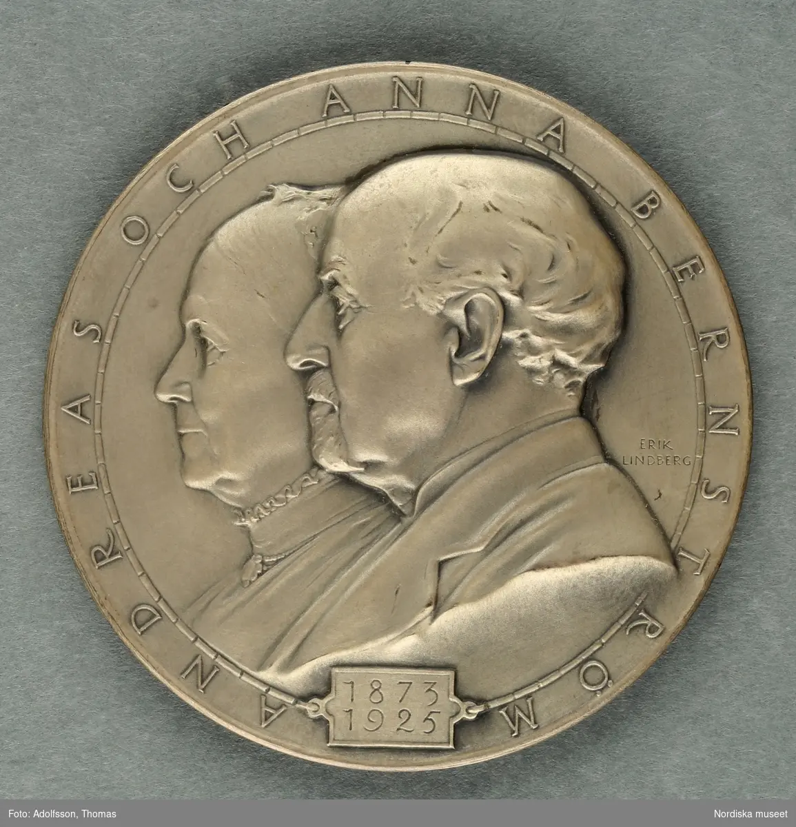 Numismatiker och pollettsamlare, en av stiftarna av Svenska numismatiska föreningen.
