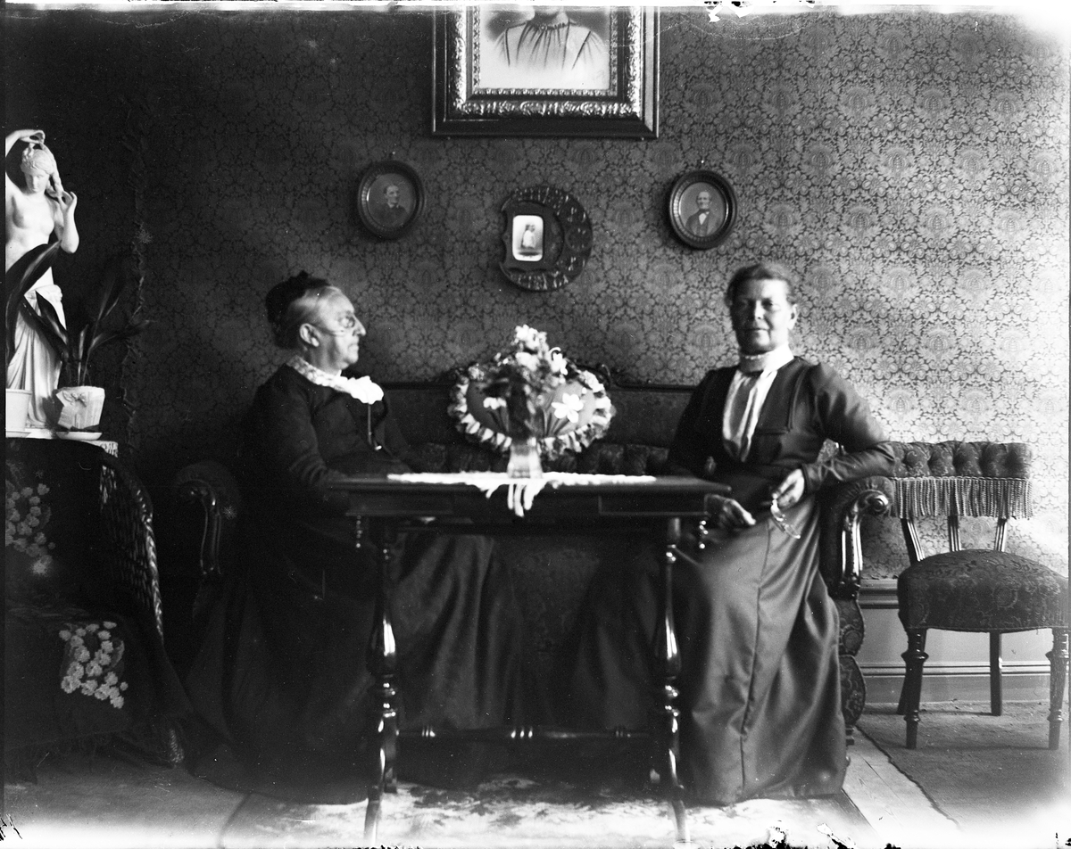 Augusta Hedberg och Selma Enlund, 14 juli 1901