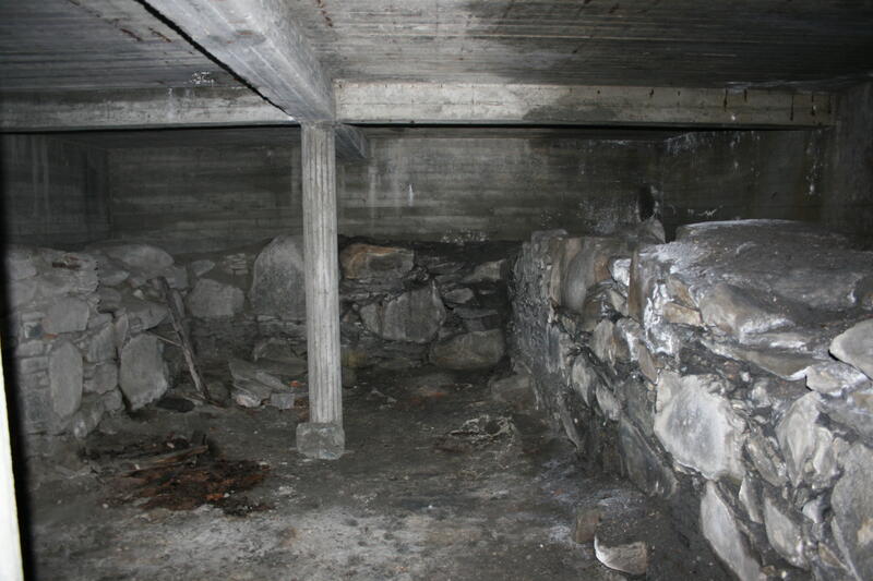 Bildet viser ruinen under Schøtstuene
