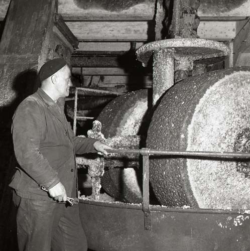 Interiör från industri i Hissmofors, 6 augusti 1959.