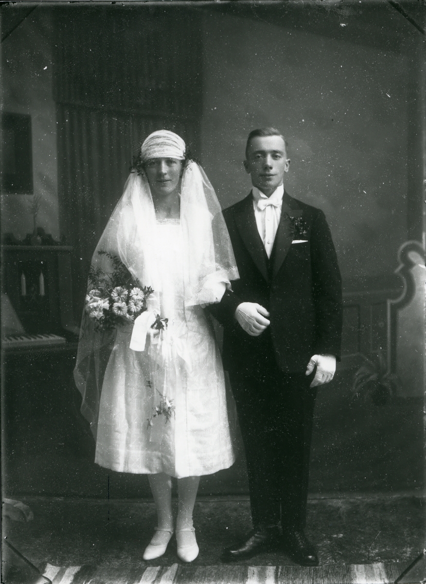 Brudepar (1927). Bertha og Geir Pernup.