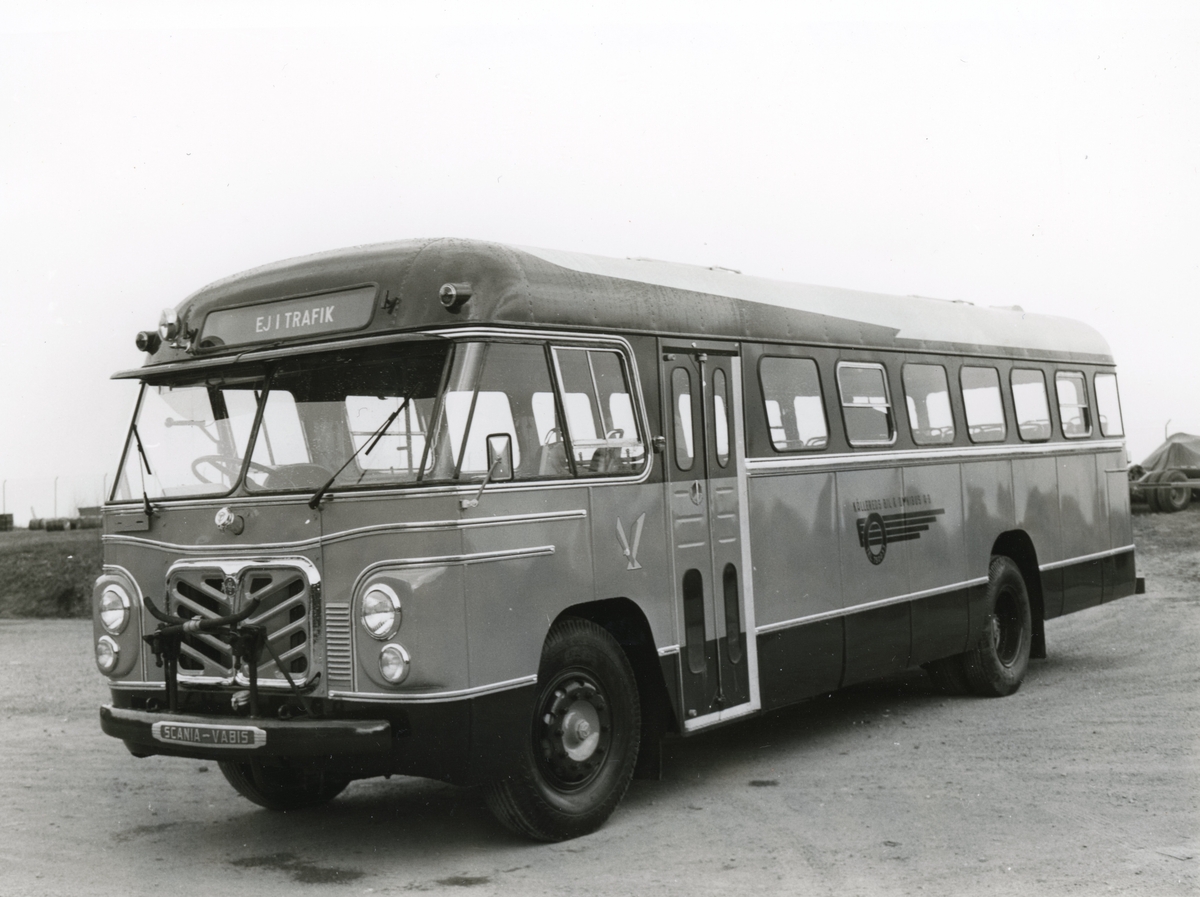 Kållereds Omnibus på väg, år 1954 - Linköpings stadsarkiv / DigitaltMuseum