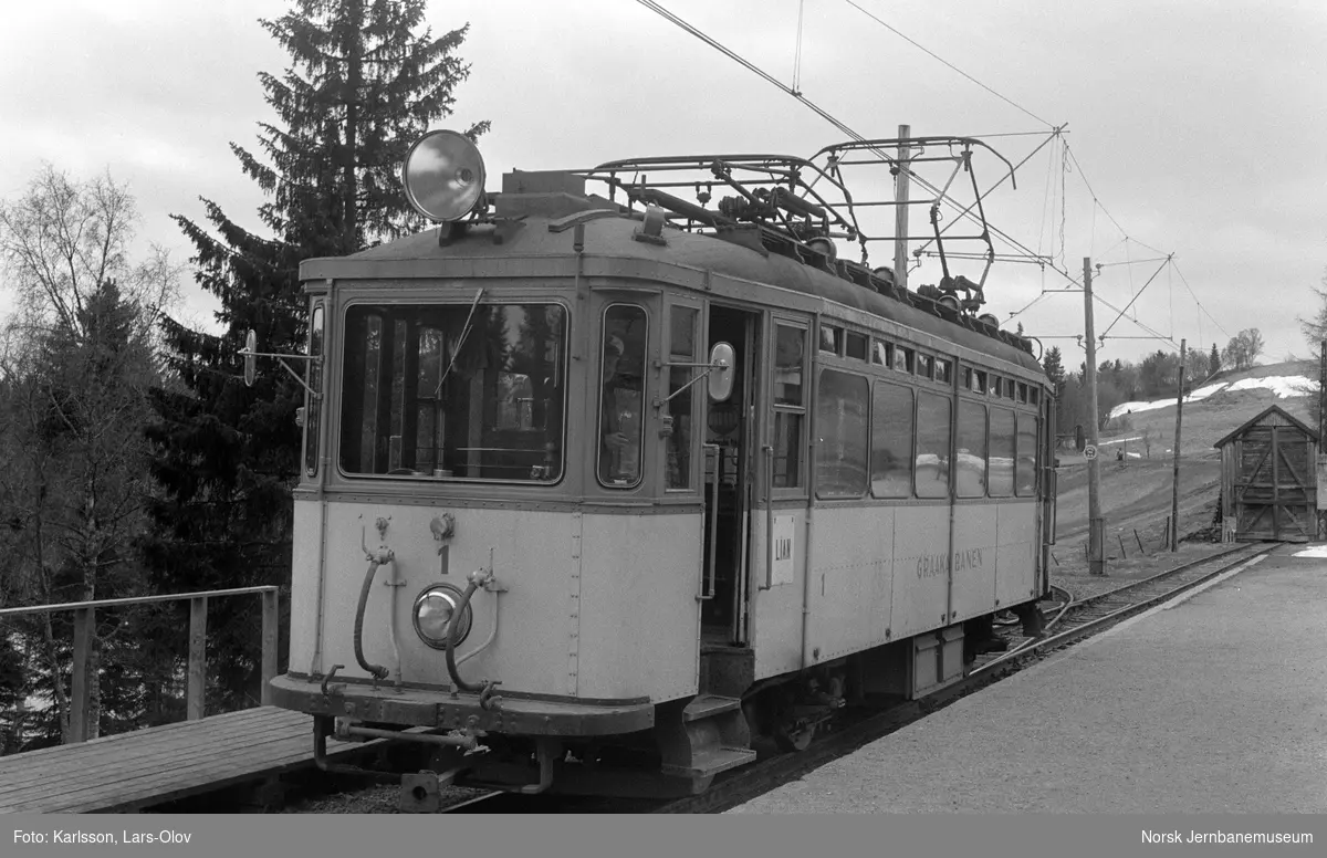 Gråkalbanens sporvogn nr. 1 på endestasjonen Lian