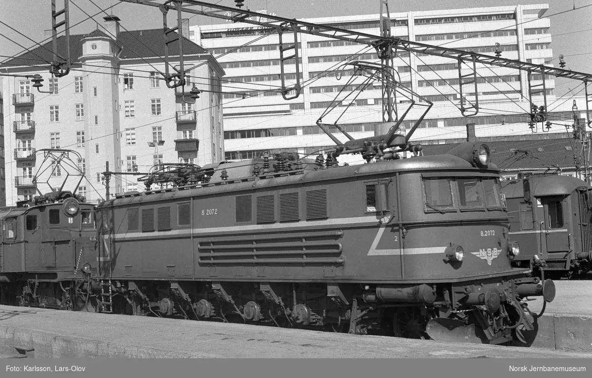 Elektrisk lokomotiv El 8 2072 på  Oslo V