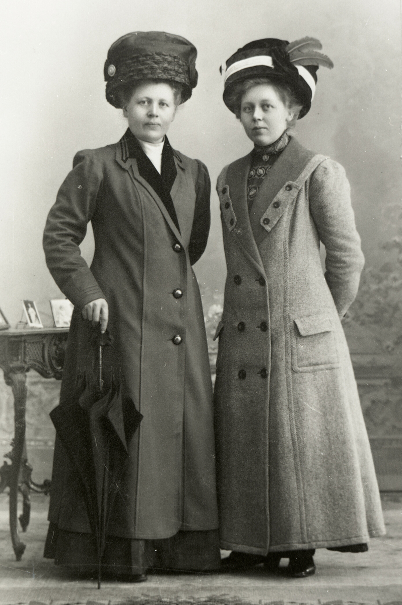 Anne og Åste Lie