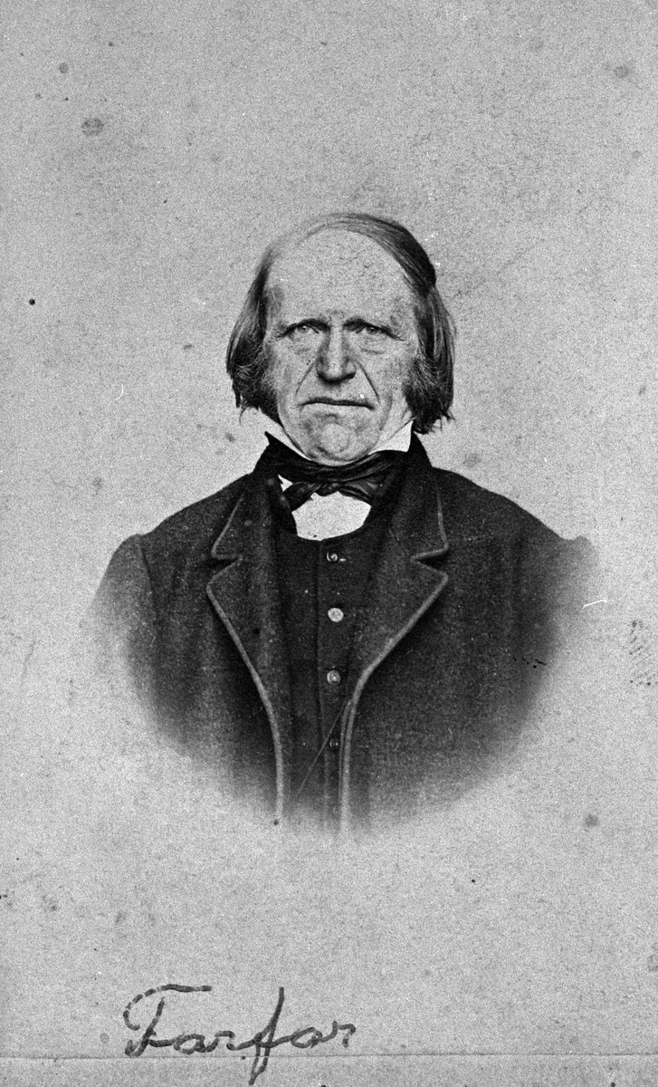 Knut Knutsen Syltevik, født i 1812 i Geiranger. Han var skulelærar i Hellesylt. (Oldefar til Knut Lajord)