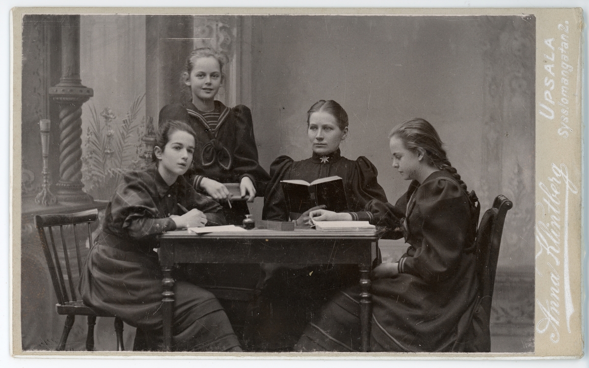 Kabinettsfotografi - Anna Rydin med elever, Uppsala - Upplandsmuseet ...