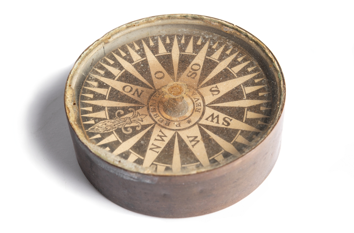Kompass som användes på flykt från Nargö, Estland till Sverige år 1943.
