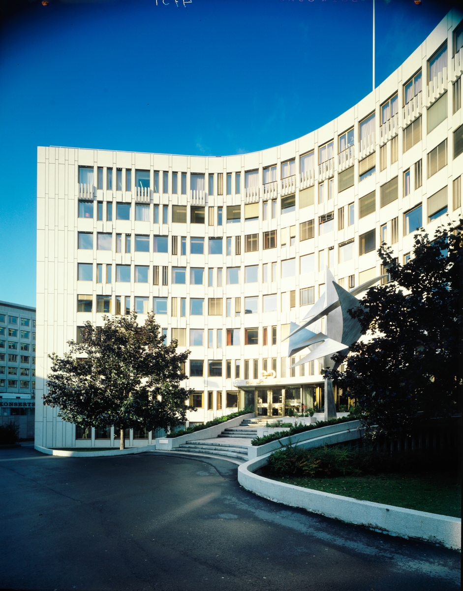 Arkitekturfoto av Storebrand-bygget i Vika i Oslo.