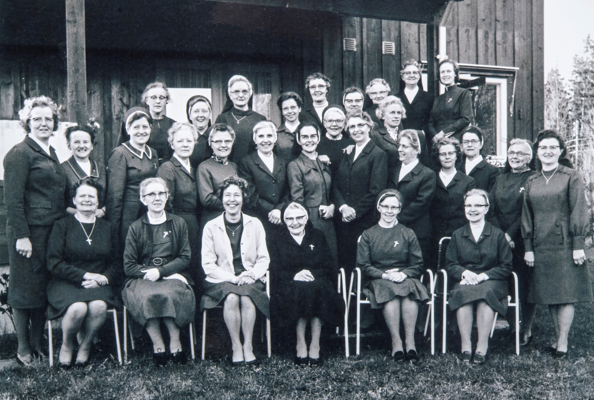 Gruppe 30 kvinner, nonner med tilknyttning til den katolske menigheten i Hamar.