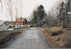 Det röda huset är Kålleredgården 1:94 på Hedbäcksvägen 27 år