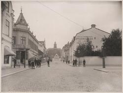 Kyrkogatan från Stora torget, Enköping, vy från sydväst, 190