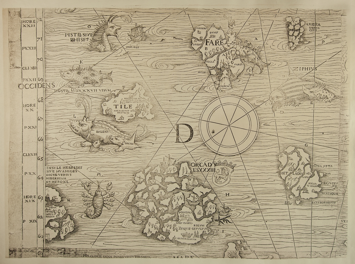 Karta, Olaus Magnus Carta Marina detalj, Färöarna, Orkney och Shetlandsöarna med rikliga illustrationer av folkliv, djur och natur. Daterad 1539