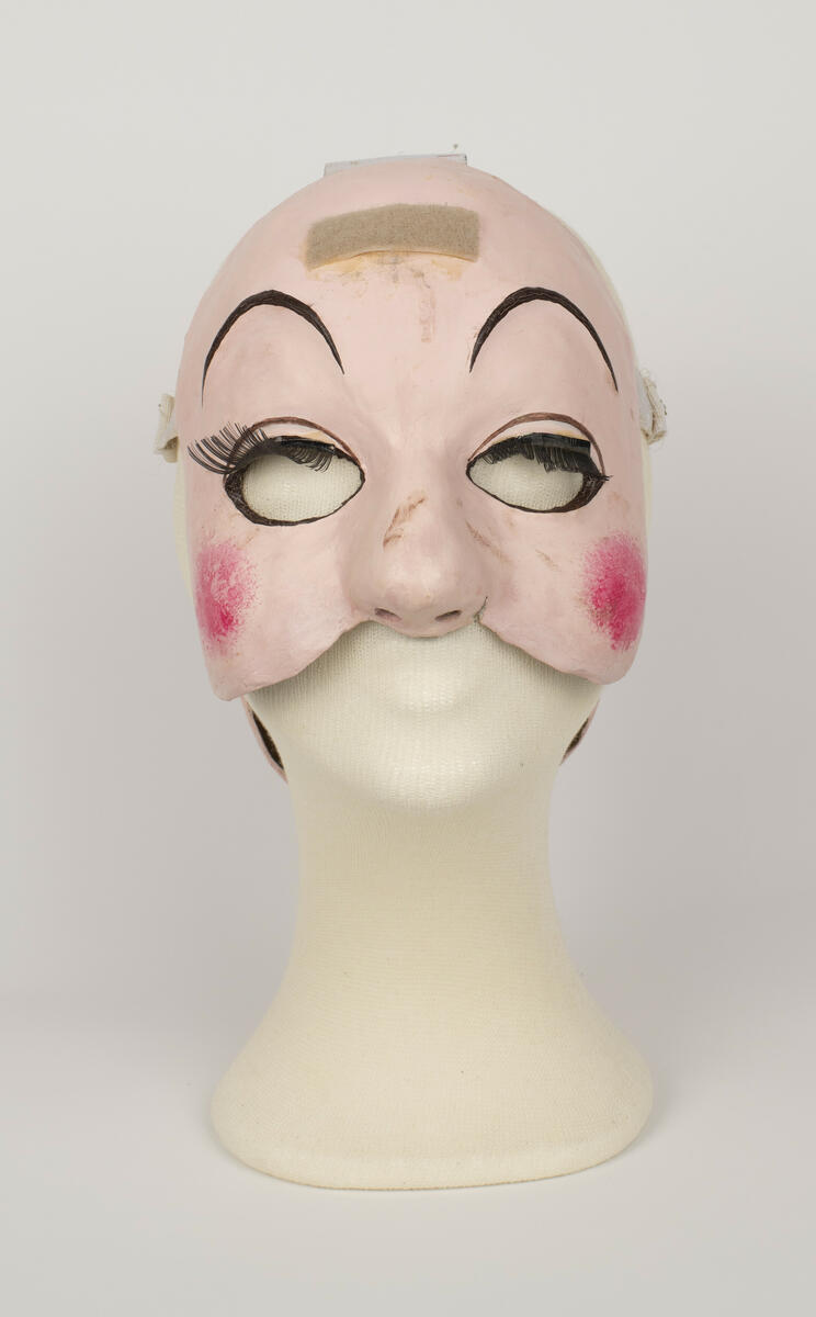 Mask - Dansmuseet / DigitaltMuseum