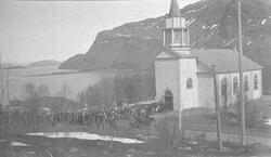 Begravelsesfølge til Haels og Eventsens på vei til Kåfjord K