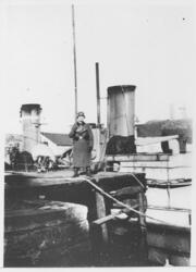 Tysk vakt ved torpedobåten "Skarv"