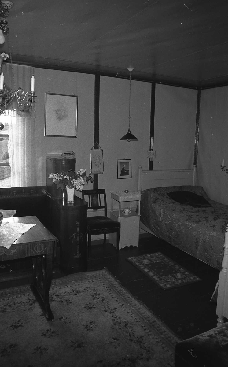 DOK:1972-1975,
Aulestad, interiør, soveværelse, seng, lampe, bord,