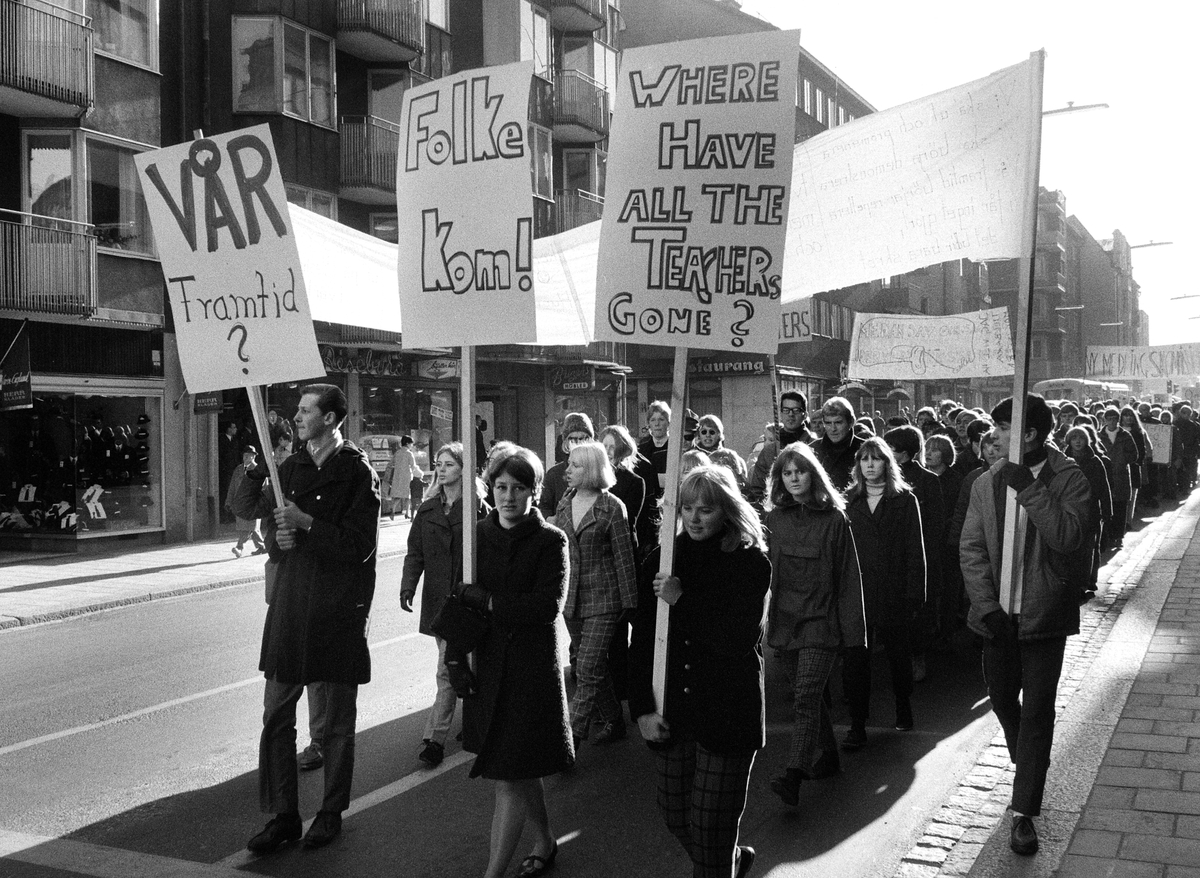 Skoldemonstration på Sankt Larsgatan, 1966.